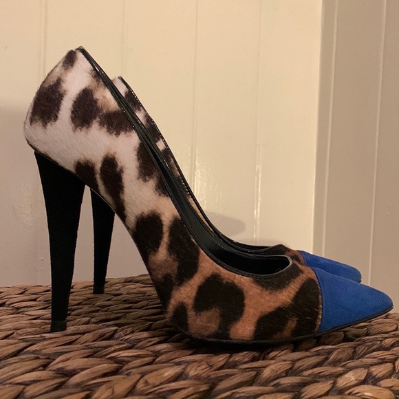 Giuseppe Ponyhair Pointed Toe Pumps - Picture 4 of 15